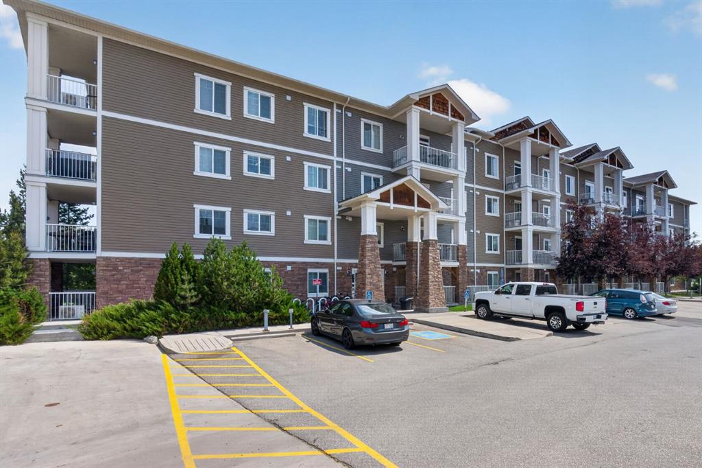 Picture for 204, 406 Cranberry Park SE