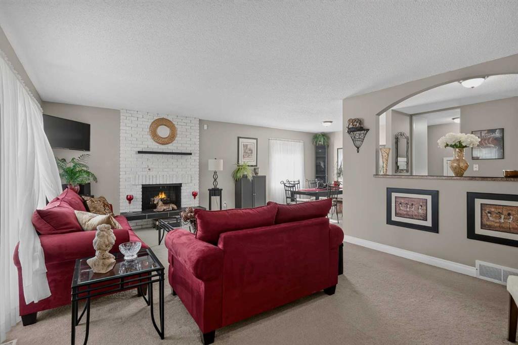 Picture for 131 Cedarpark Drive SW