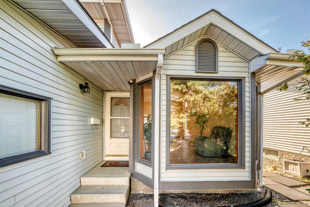 Picture for 144 Hawkdale Close NW