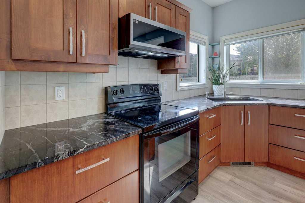 Picture for 242 Crystal Green Point 