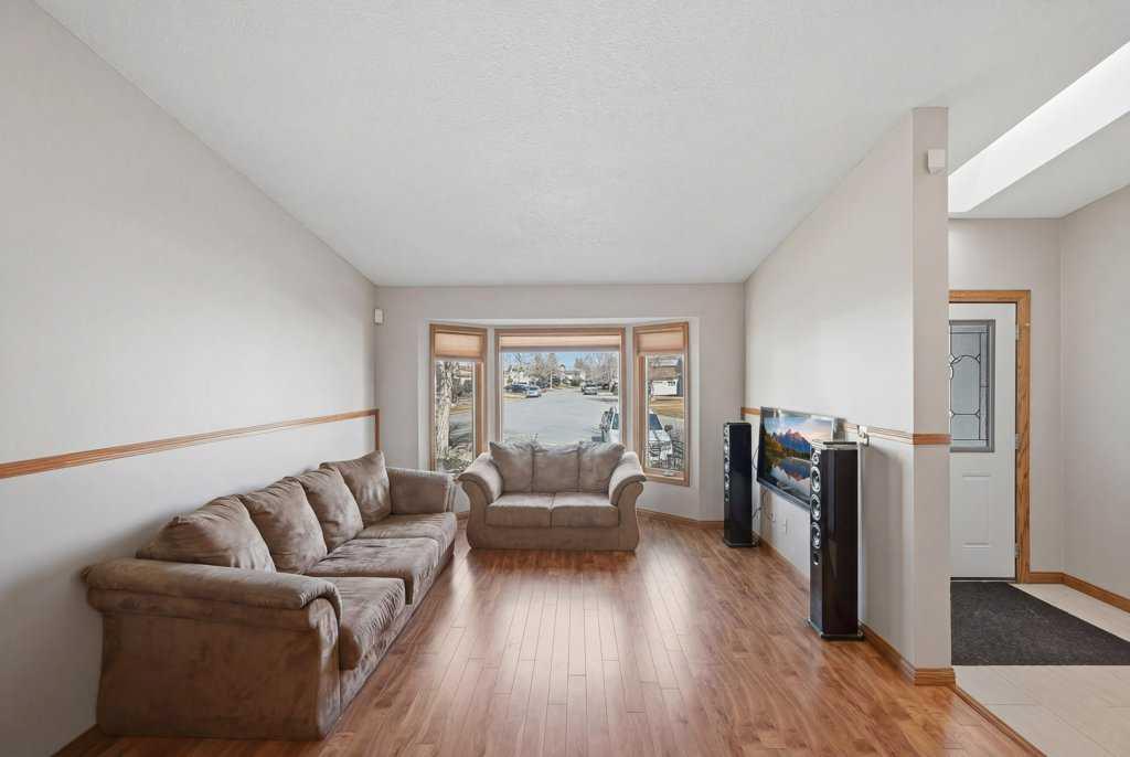 Picture for 119 Macewan Meadow Way NW