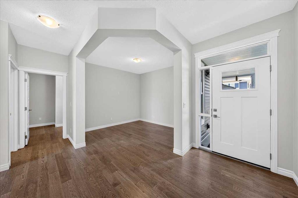 Picture for 75 Midgrove Drive SW