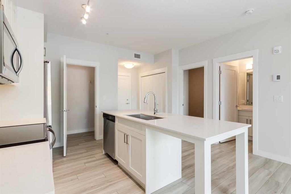 Picture for 107, 500 Auburn Meadows Common SE