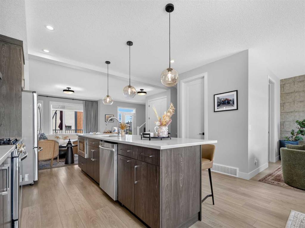 Picture for 307 Royal Elm Road NW