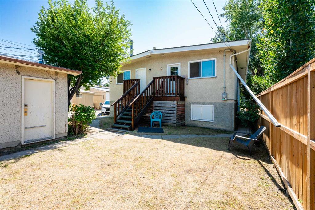 Picture for 254 23 Avenue NE