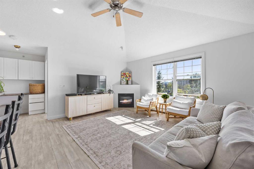 Picture for 408, 1414 17 Street SE