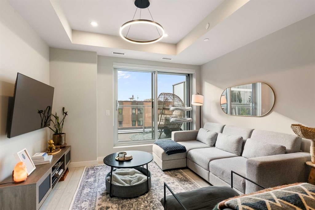Picture for 208, 110 18A Street NW