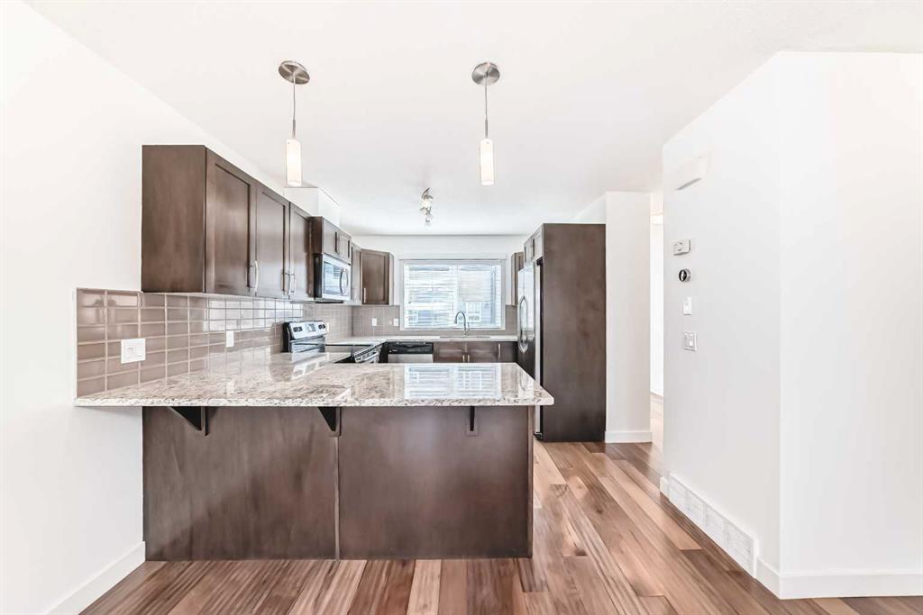 Picture for 108 Covecreek Circle NE