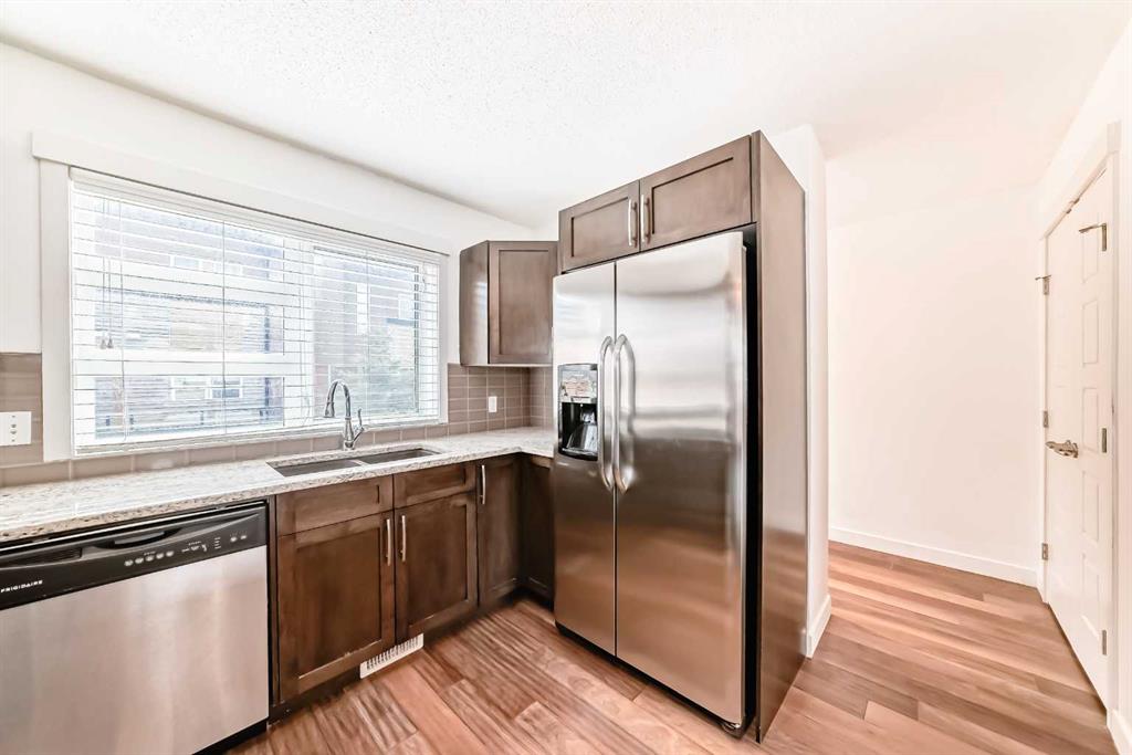 Picture for 108 Covecreek Circle NE