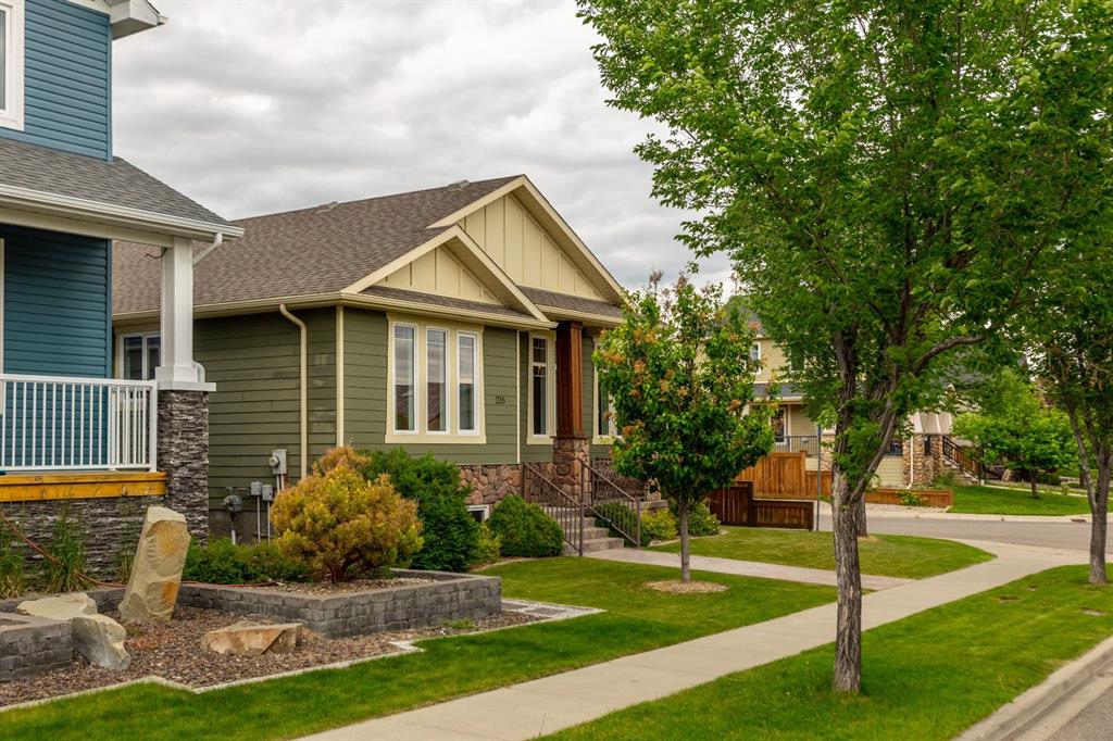 Picture for 226 Riverstone Boulevard W