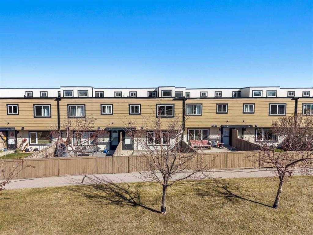 Picture for 41, 3809 45 Street SW
