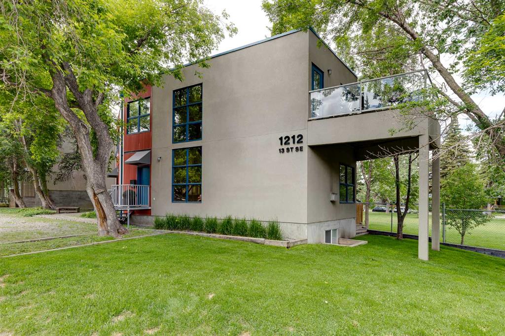Picture for 304, 1212 13 Street SE