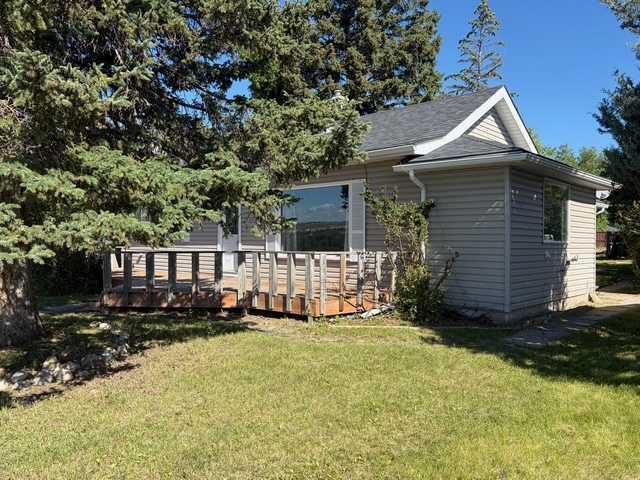 Picture for 30 Crescent Road E