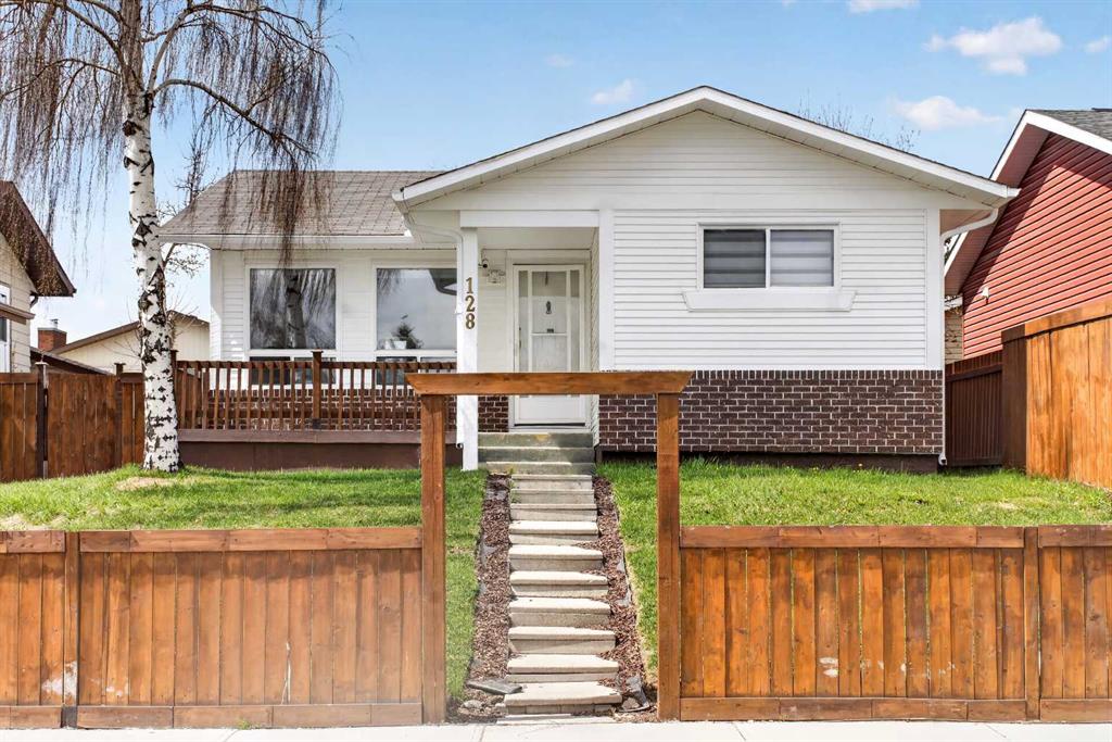 Picture for 128 Castledale Crescent NE