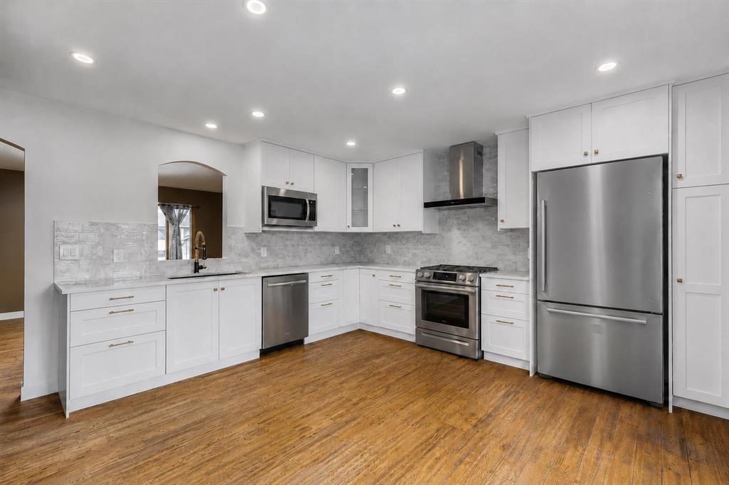 Picture for 41 Alpine Crescent SE