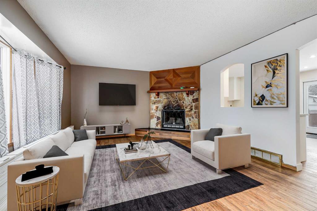 Picture for 41 Alpine Crescent SE