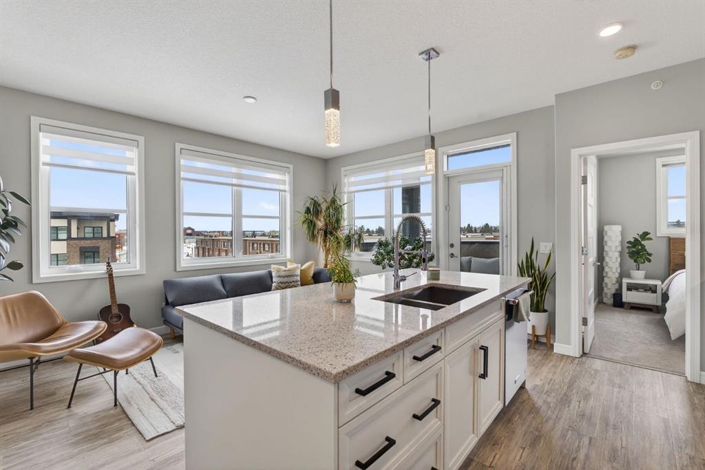 Picture for 1402, 80 Greenbriar Place NW
