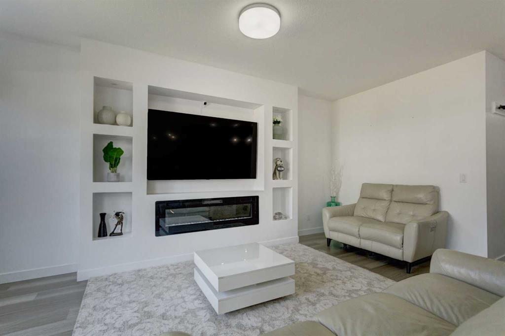 Picture for 92 Copperhead Grove SE