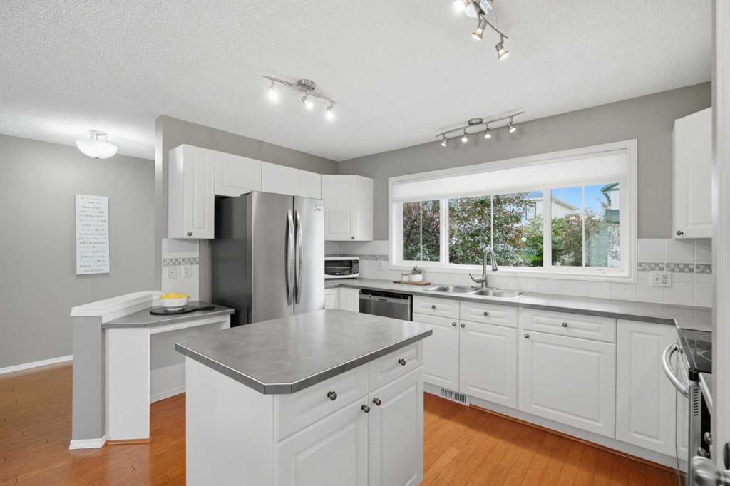 Picture for 54 Tuscany Valley Heights NW