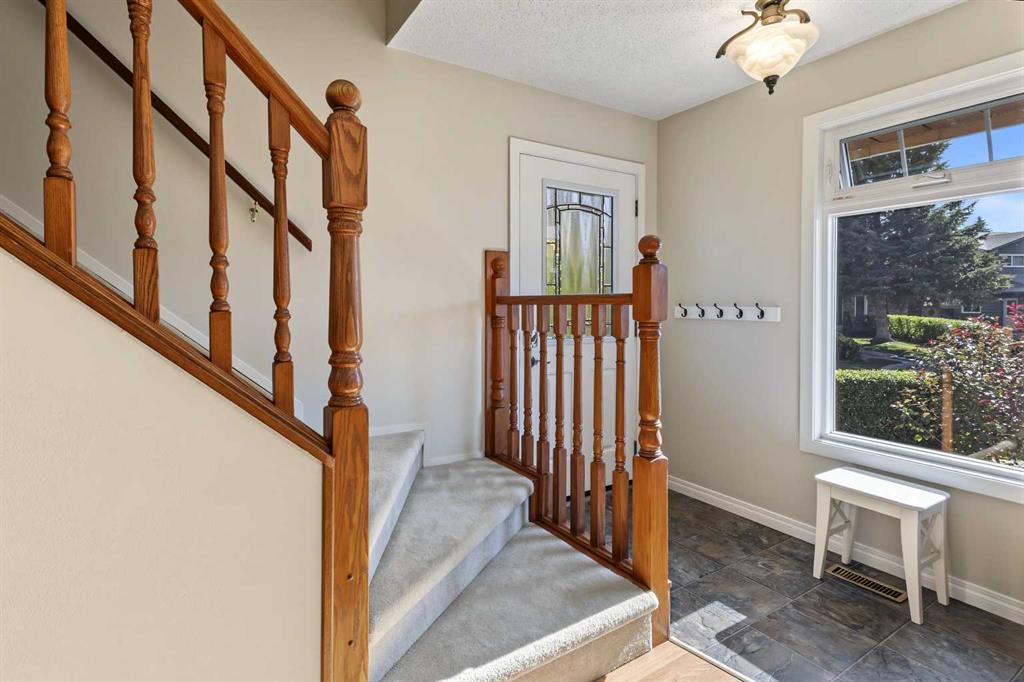Picture for 22 Deermeade Bay SE