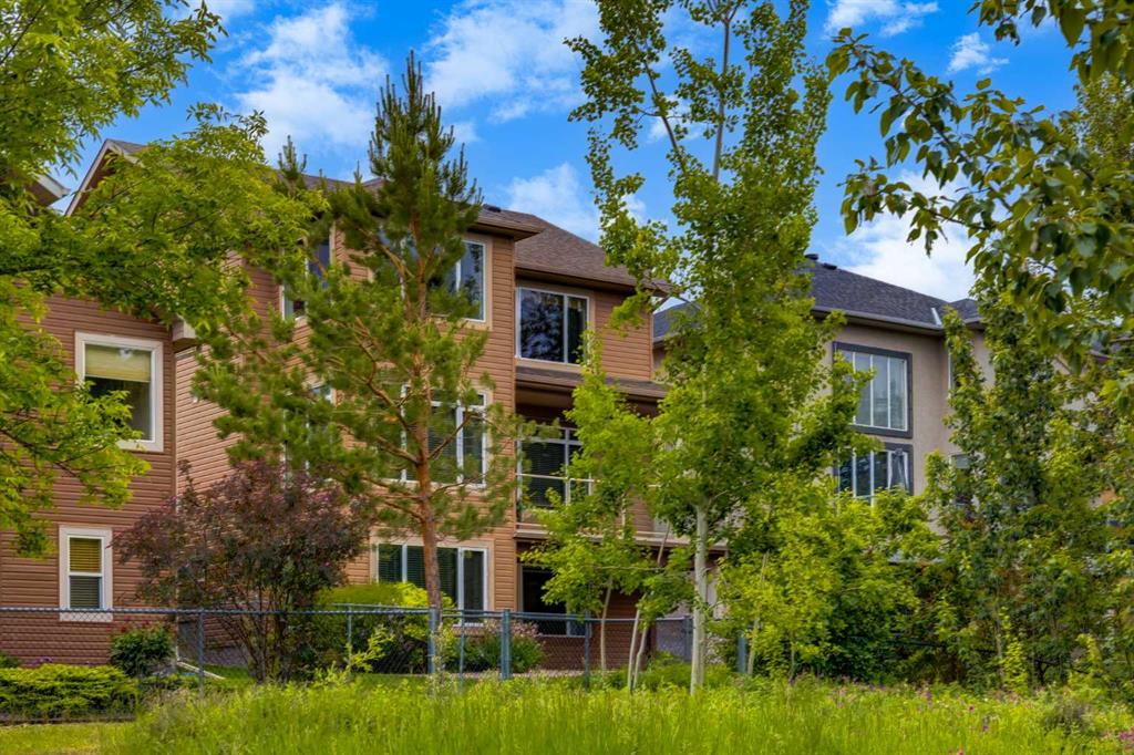 Picture for 77 Royal Highland Road NW