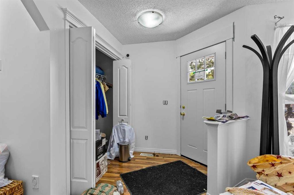 Picture for 303 Bridlemeadows Common SW