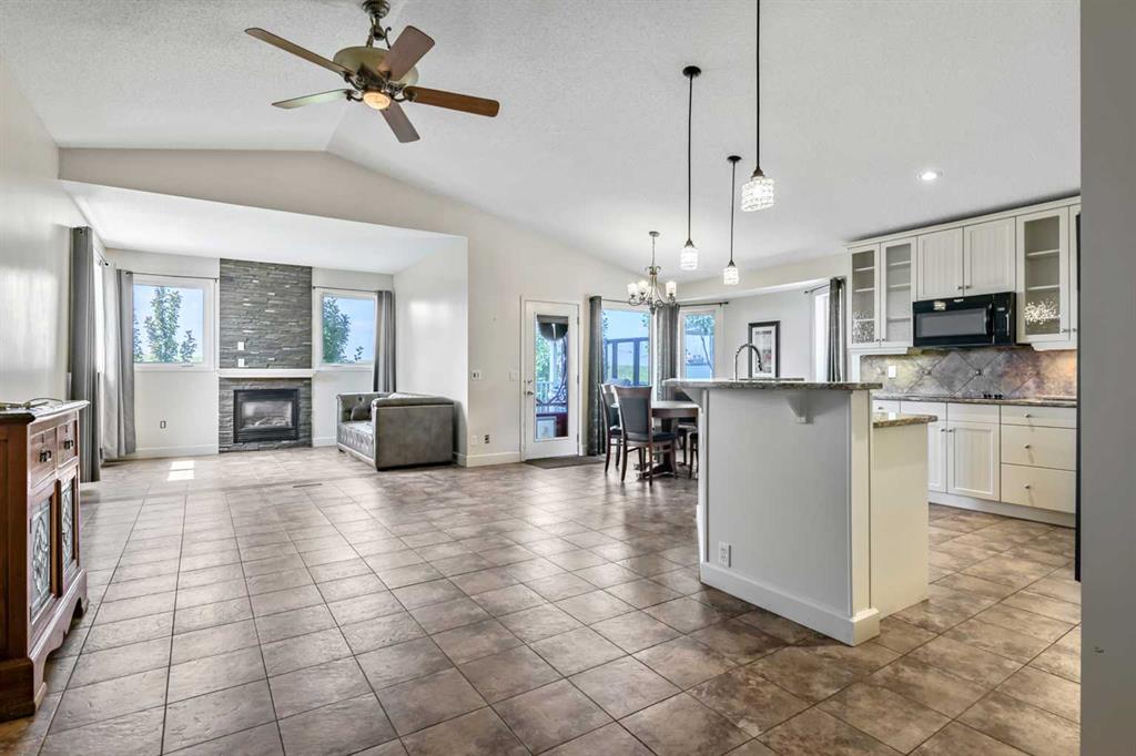Picture for 443 Riverside Green NW
