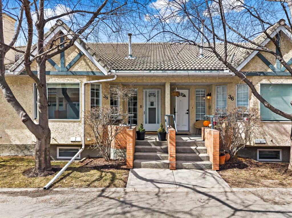 Picture for 38 Richelieu Court SW