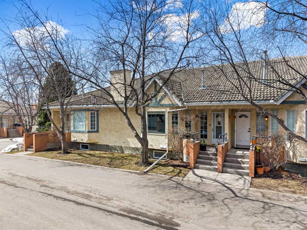 Picture for 38 Richelieu Court SW