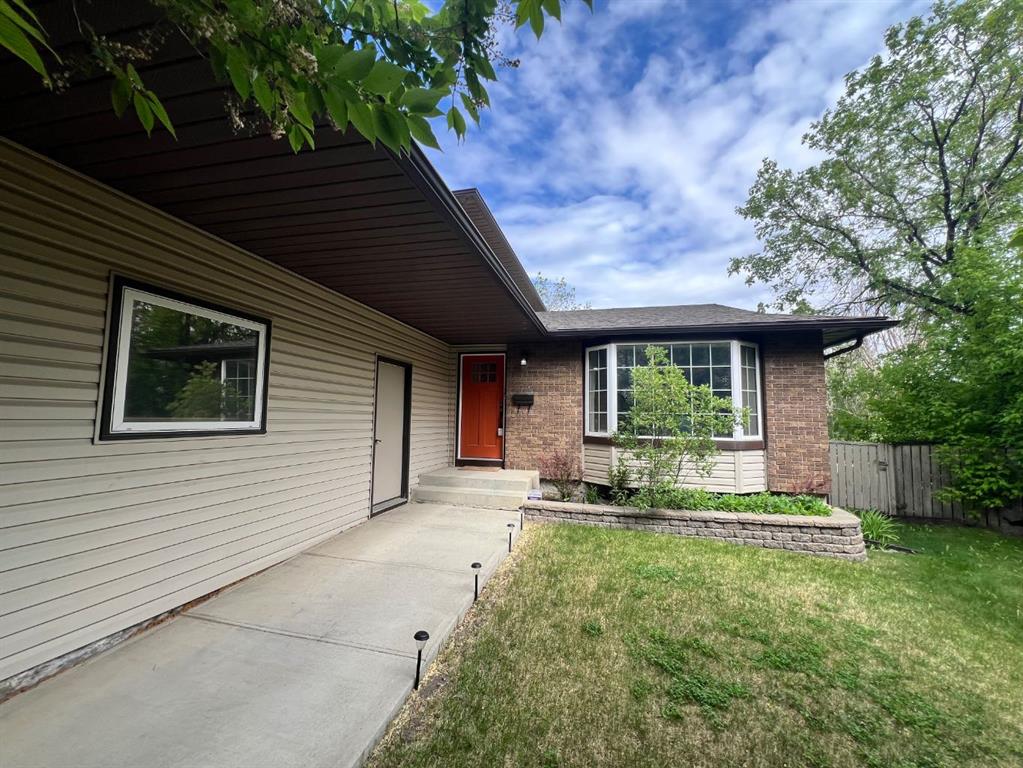 Picture for 436 Ranchridge Bay NW