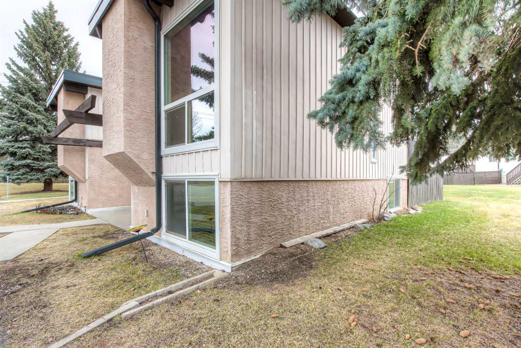 Picture for 172 Oaktree Lane SW