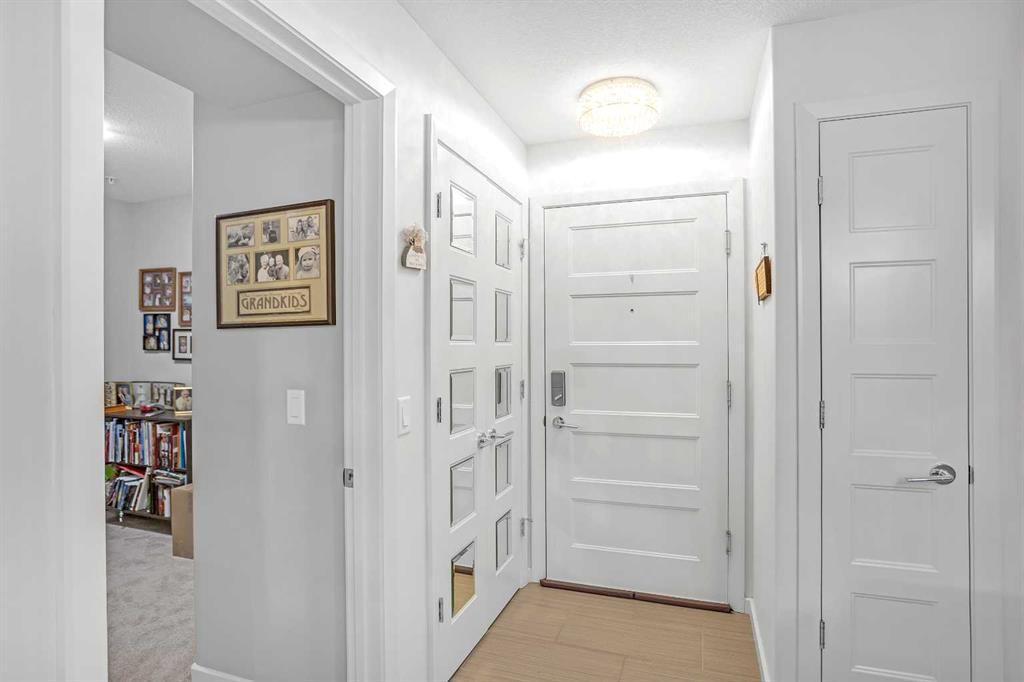 Picture for 1205, 10 Market Blvd SE  