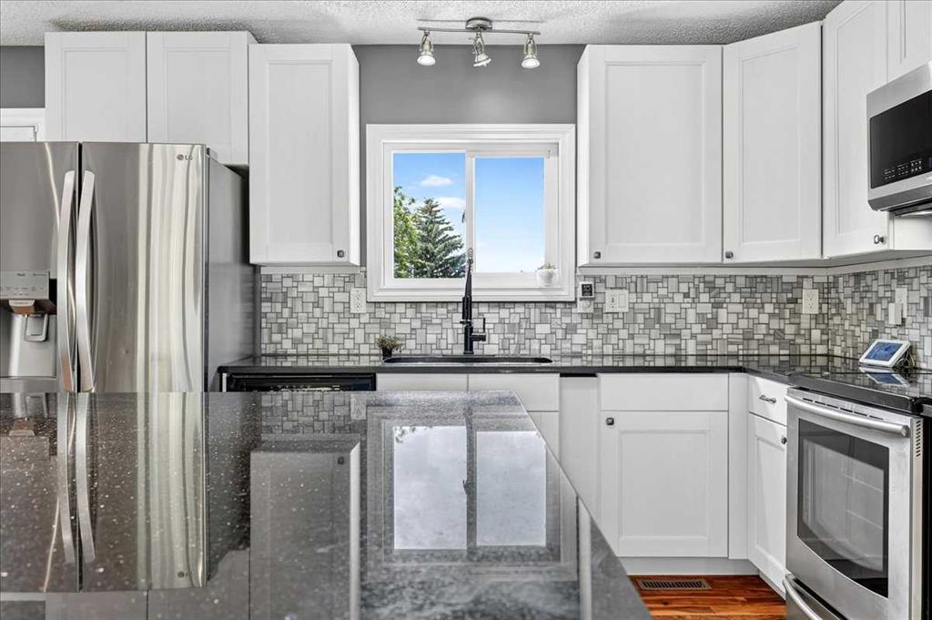 Picture for 81 Ashwood Road SE
