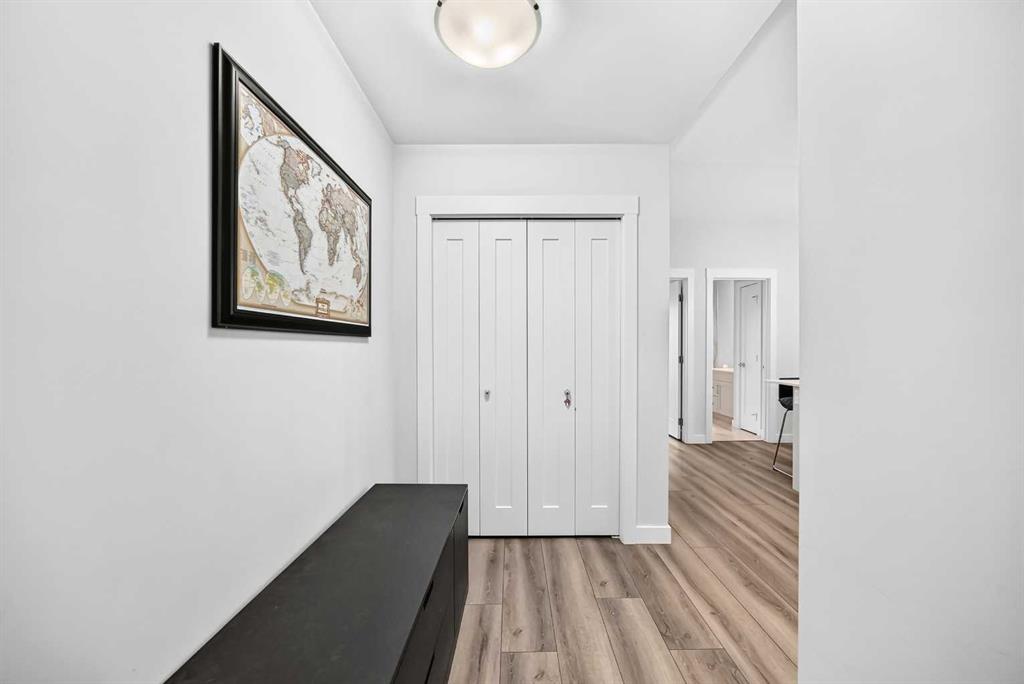 Picture for 409, 30 Walgrove Walk SE