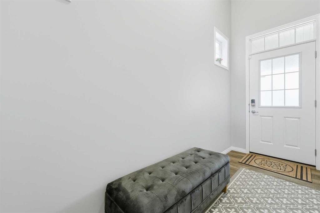 Picture for 102 Yorkville Green SW