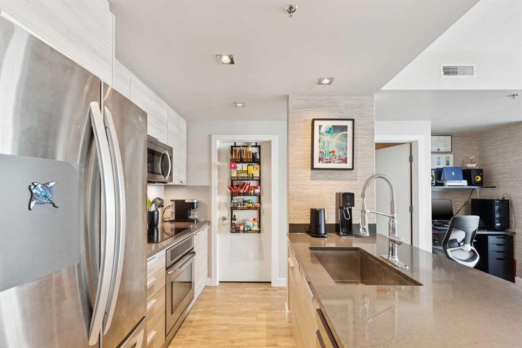 Picture for 709, 235 9A Street NW