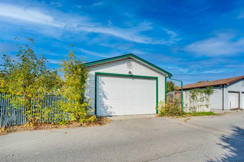 Picture for 4764 Rundlewood Drive NE