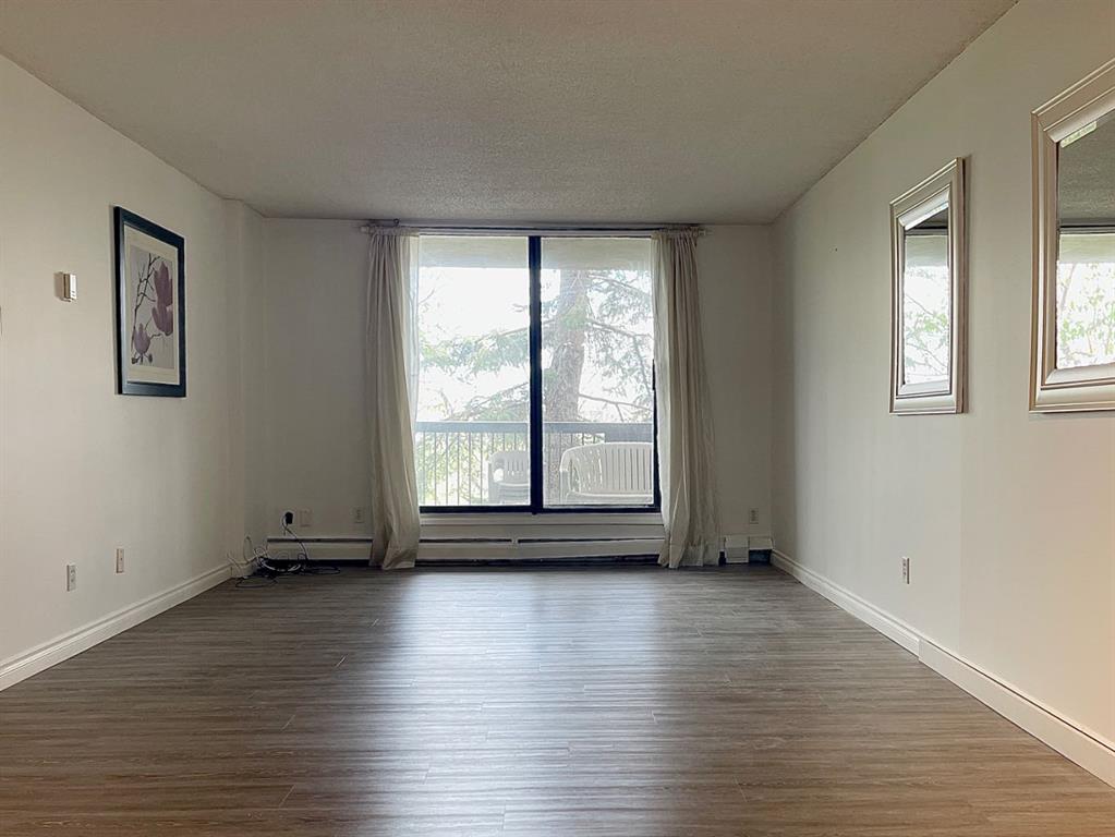Picture for 223, 30 Mchugh Court NE