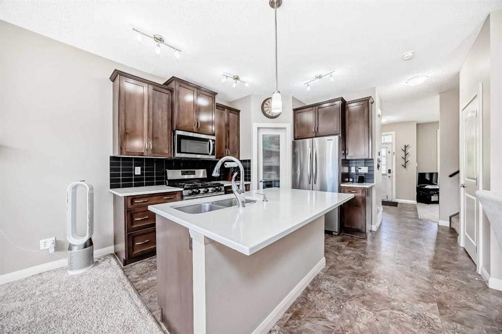 Picture for 176 Evanspark Gardens 