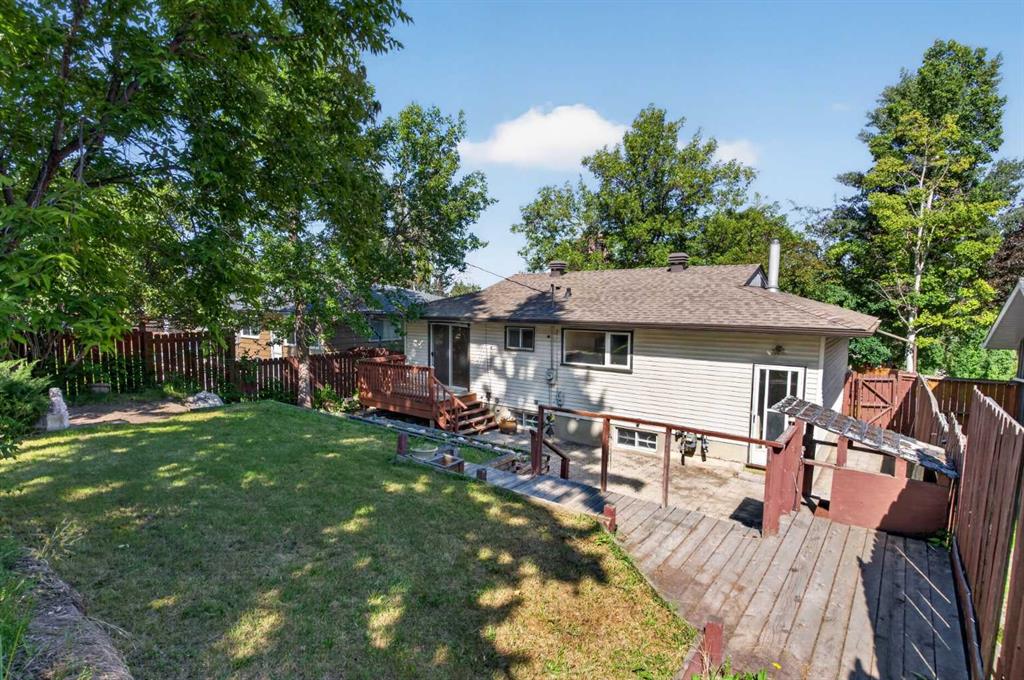 Picture for 36 Hazelwood Crescent SW