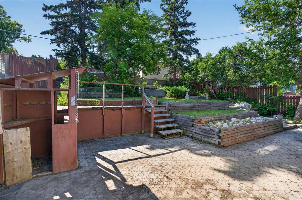 Picture for 36 Hazelwood Crescent SW