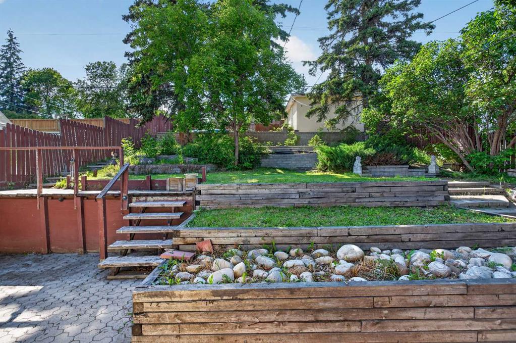 Picture for 36 Hazelwood Crescent SW