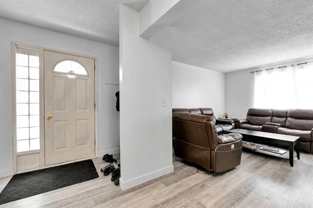 Picture for 101, 516 Blackthorn Road NE