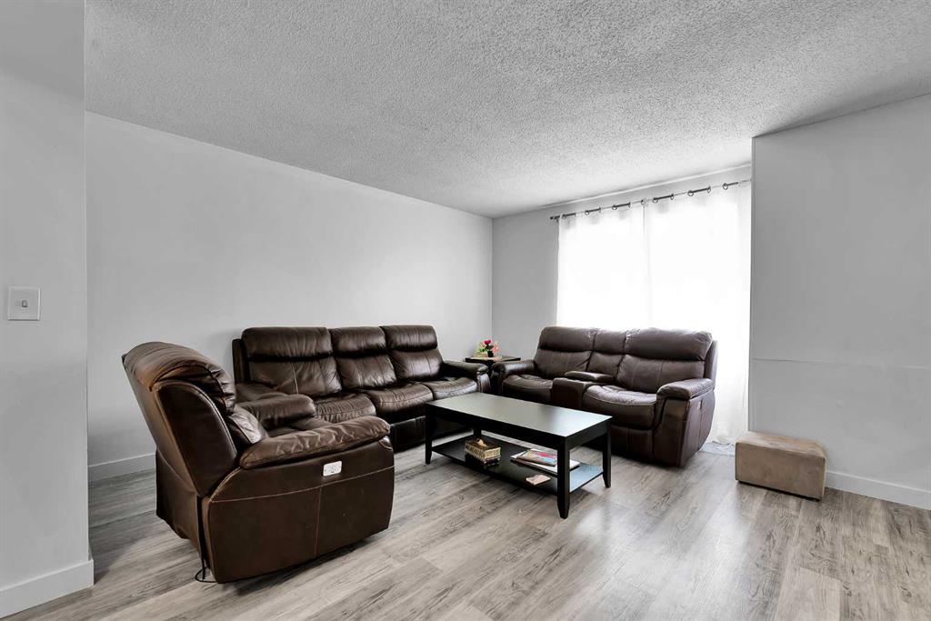 Picture for 101, 516 Blackthorn Road NE