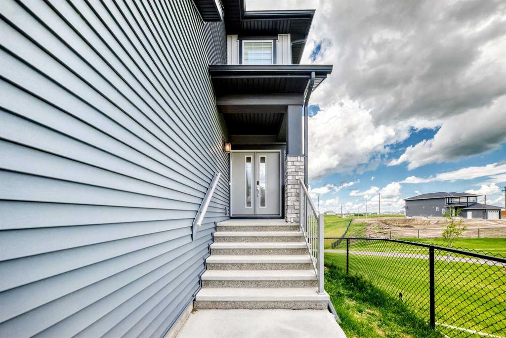 Picture for 171 Corner Glen Grove NE