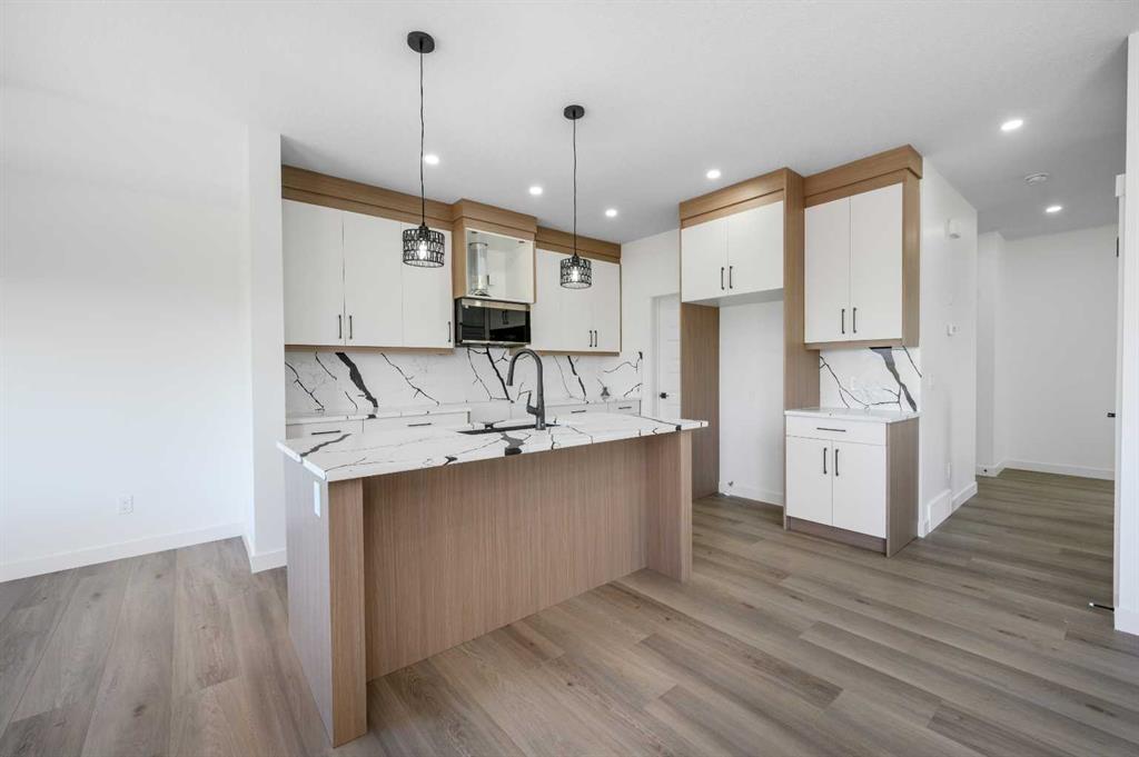 Picture for 182 Lakewood Crescent 