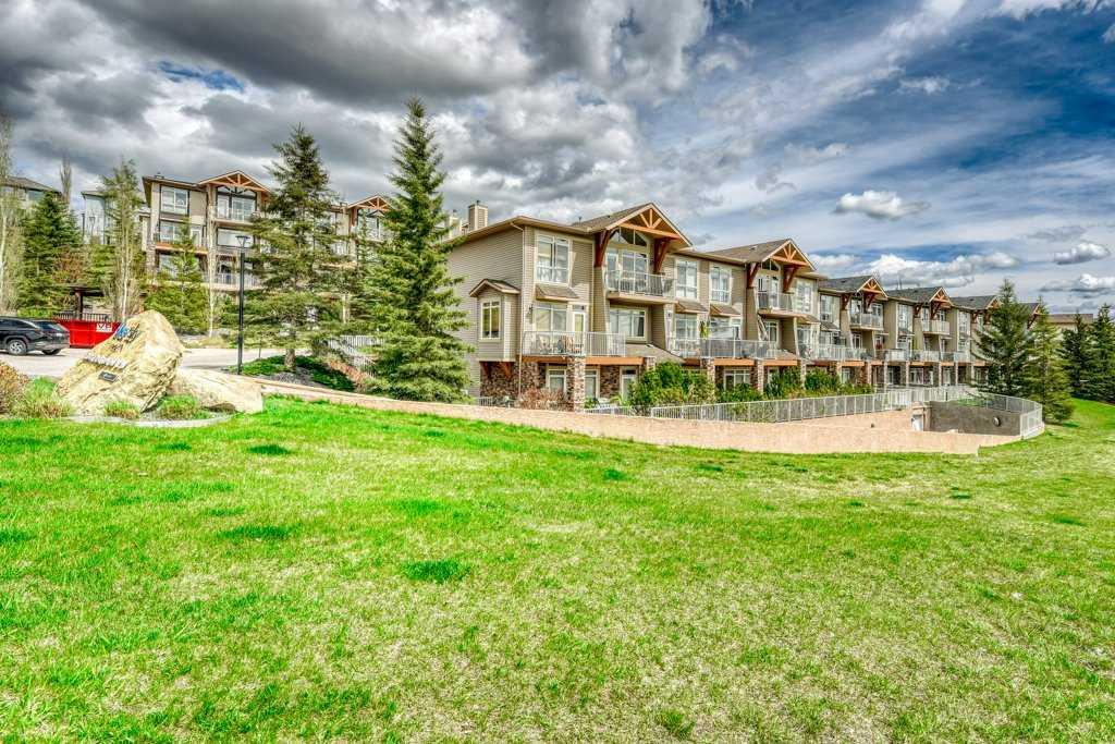 Picture for 13, 148 Rockyledge View NW