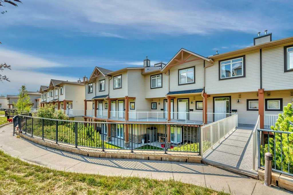 Picture for 13, 148 Rockyledge View NW