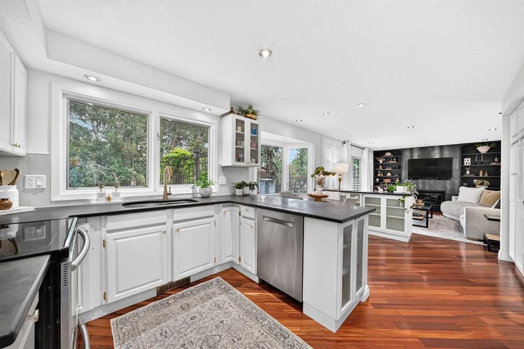 Picture for 28 Woodmont Place SW