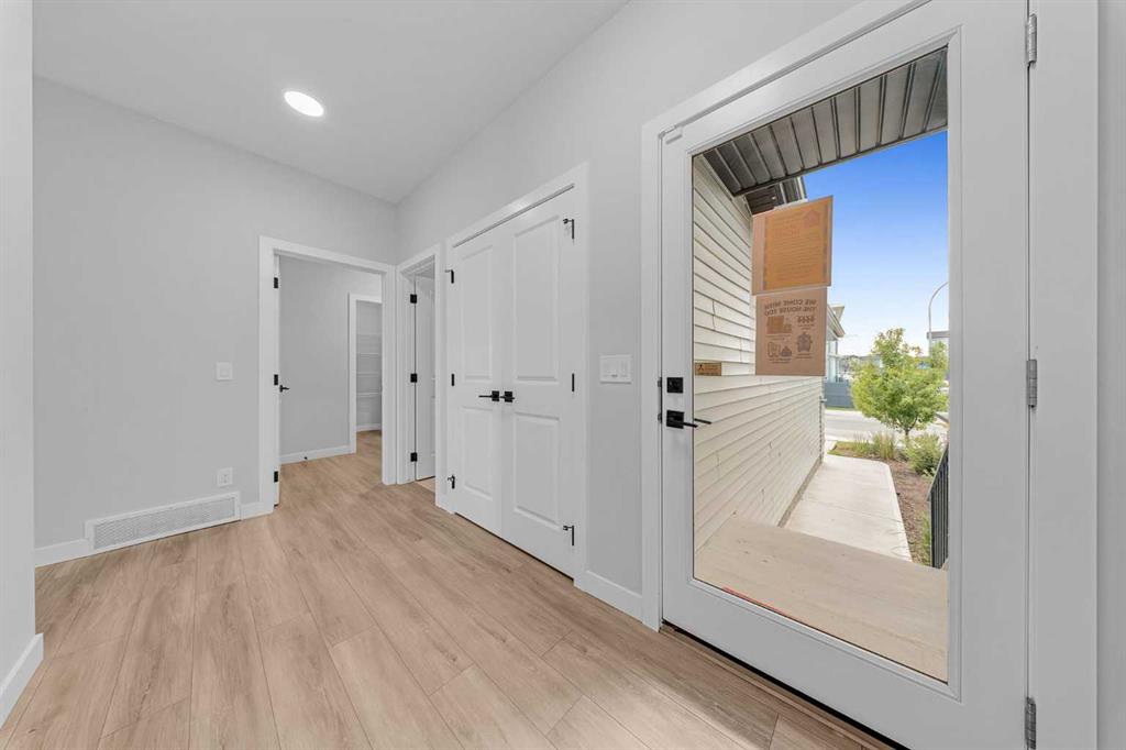Picture for 82 Belvedere Green SE